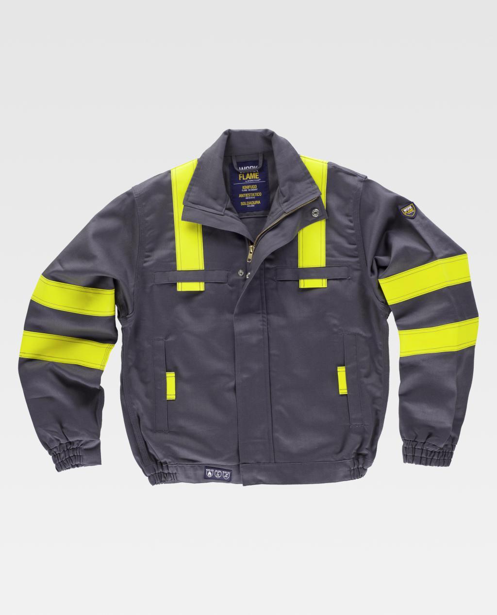 Chaqueta de trabajo ignífuga gris con bandas reflectantes amarillas en hombros y mangas
