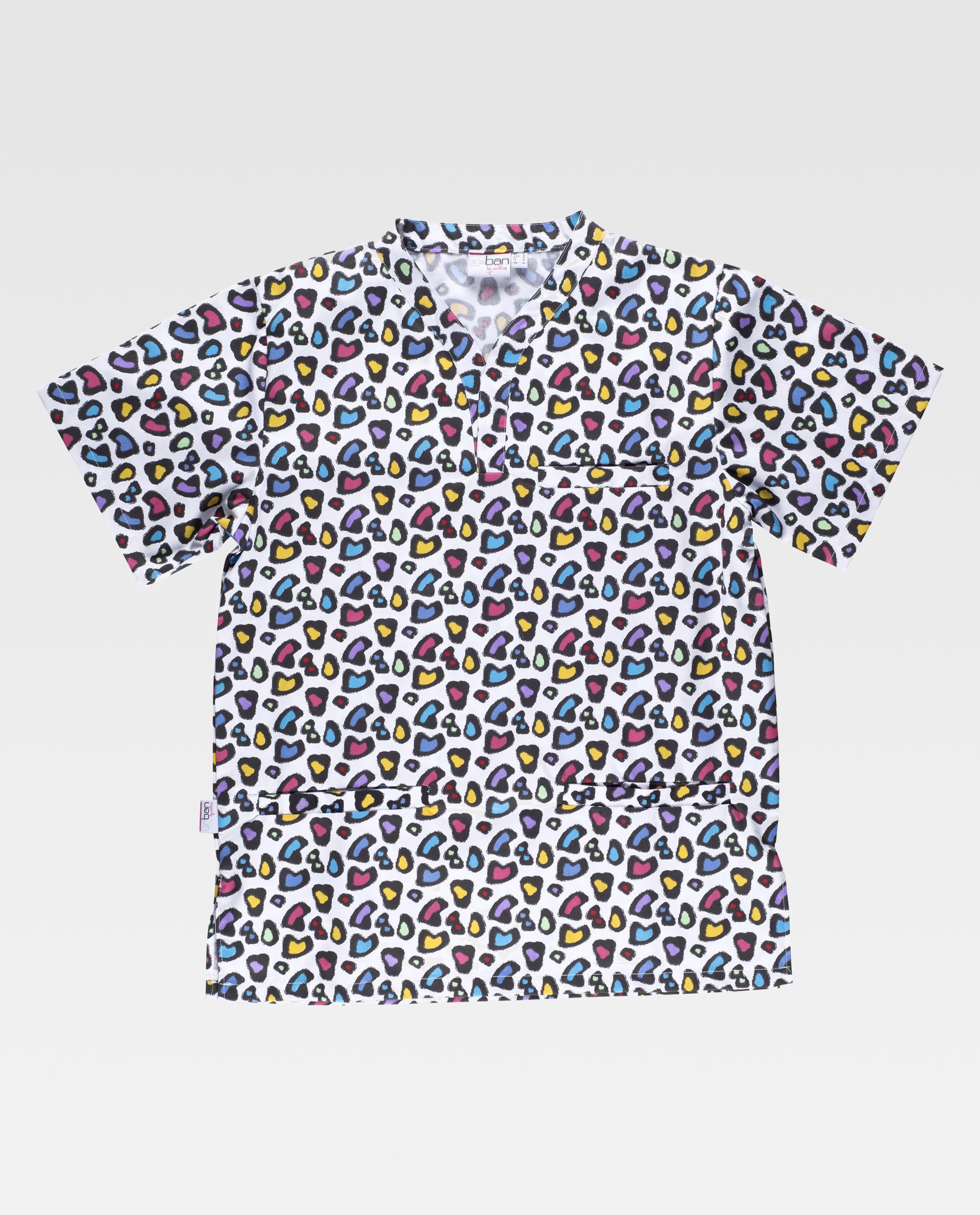 casaca sanitaria blanca con estampado de manchas de leopardo multicolor y bolsillos frontales