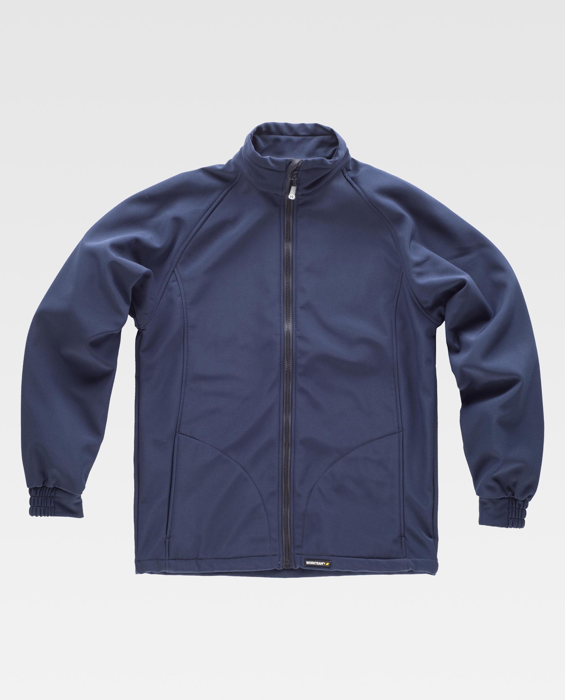 Chaqueta azul marino con cremallera y bolsillos sobre fondo blanco