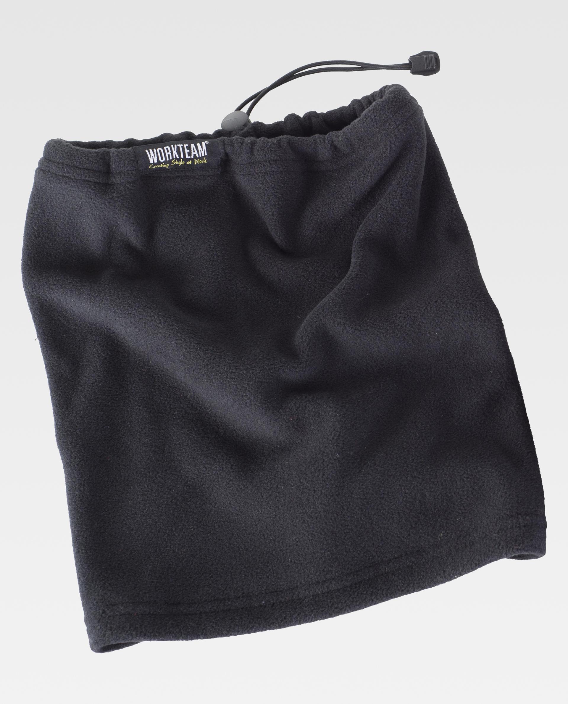 cuello polar negro con cordón ajustable y etiqueta Workteam sobre fondo claro