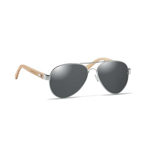 Gafas de sol estilo aviador con montura metálica plateada y varillas de madera clara