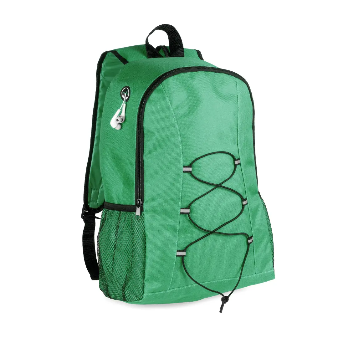 mochila verde con cordón frontal y bolsillos laterales de malla sobre fondo blanco