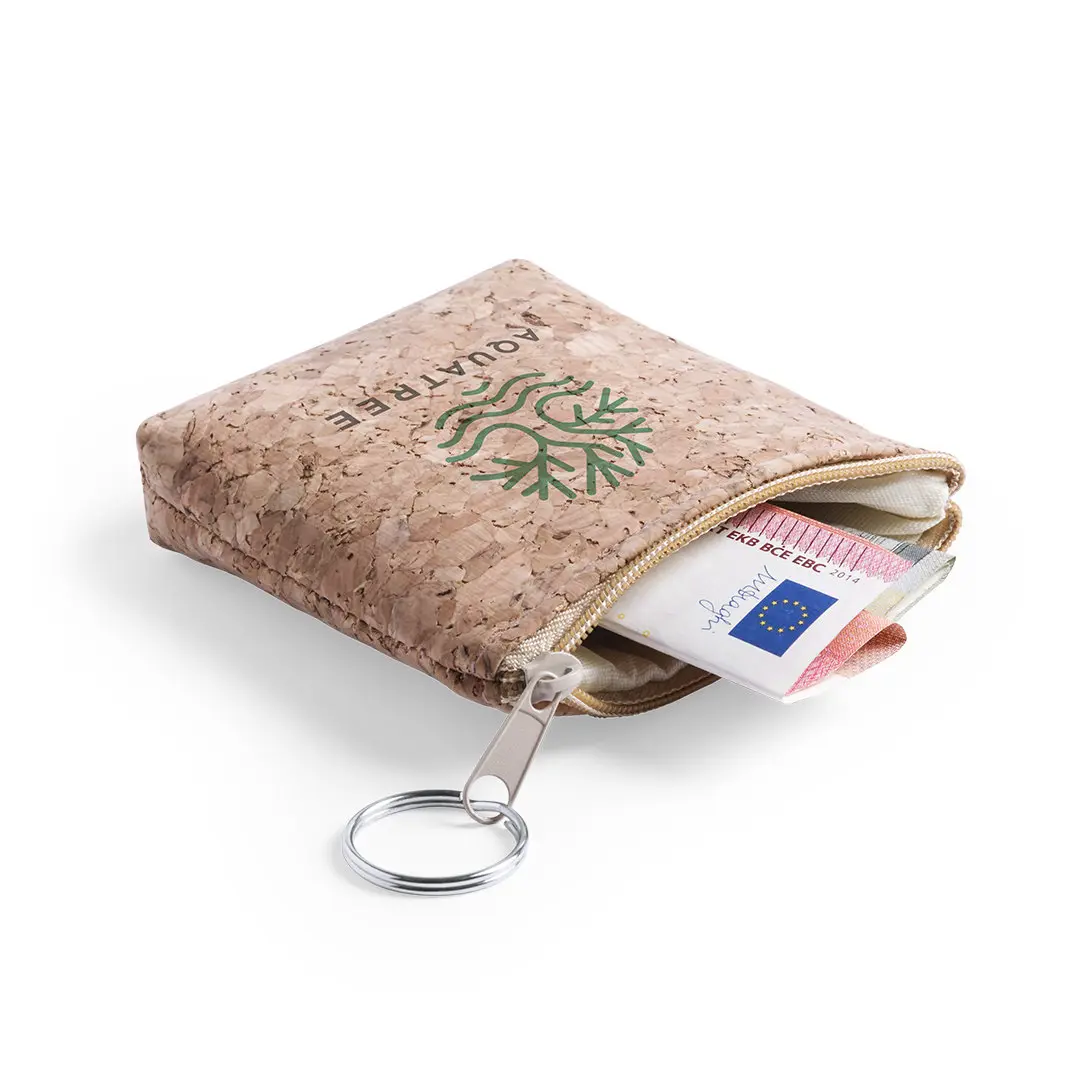 monedero de corcho con cremallera y llavero, con billetes de euro asomando