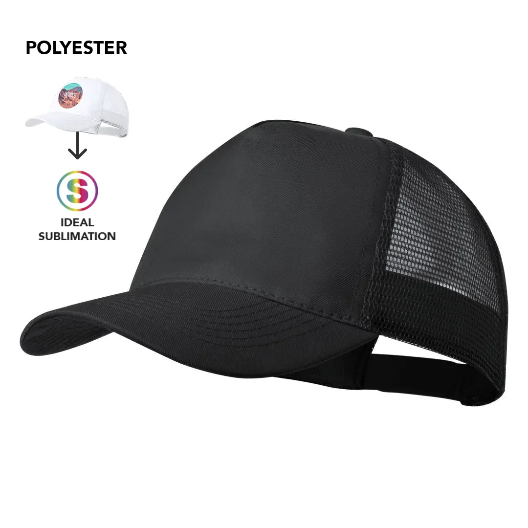 Gorra negra de poliéster con visera curva y rejilla trasera, ideal para sublimación.