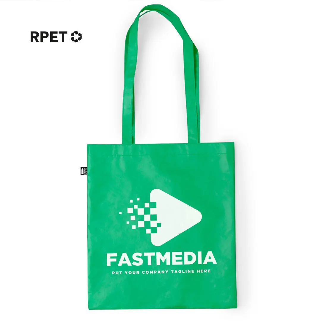 bolsa de tela verde con asas largas y logotipo blanco de FastMedia junto al símbolo de reciclaje RPET