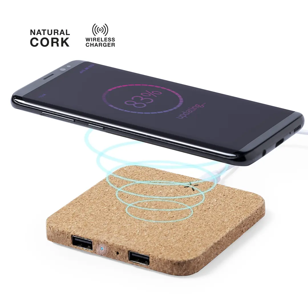 cargador inalámbrico de corcho natural con teléfono inteligente cargando al 83%