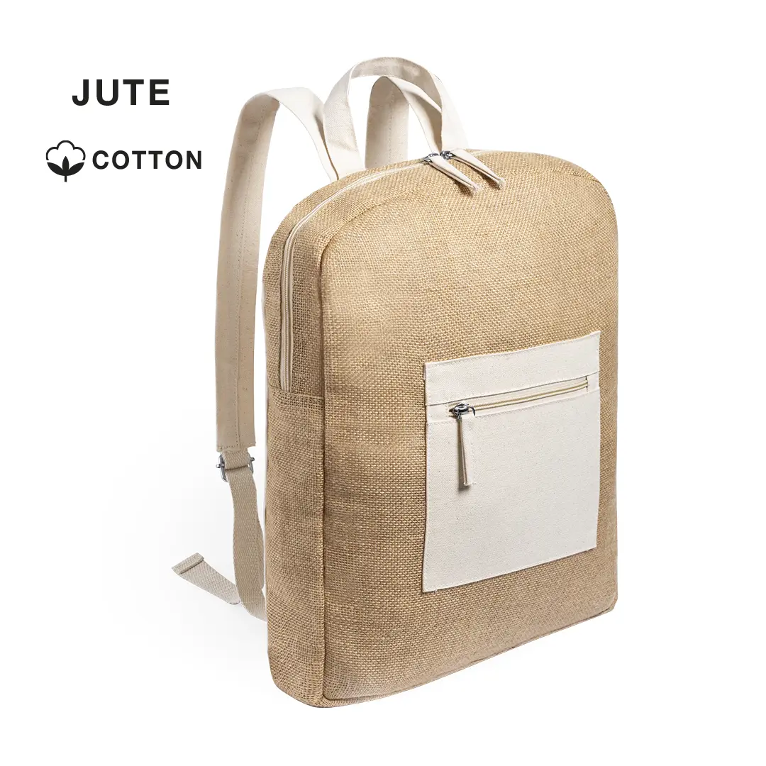 Mochila de yute y algodón con bolsillo frontal sobre fondo blanco