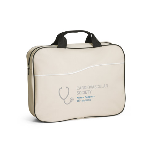 maletín beige con asas y logotipo del Congreso Anual de la Sociedad Cardiovascular con dibujo de un estetoscopio y fechas 16-19 de junio