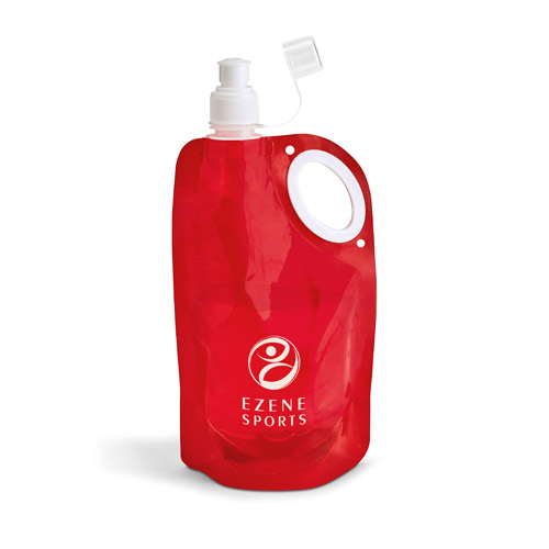 Botella plegable roja de Ezene Sports con boquilla de seguridad y asa integrada.