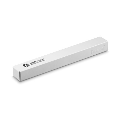 Caja blanca alargada con los logotipos de Studythinker Business School e Hidea sobre fondo blanco.