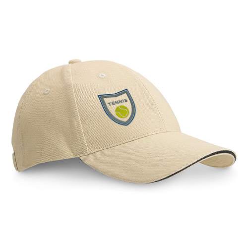 gorra de béisbol beige con escudo y texto Tennis