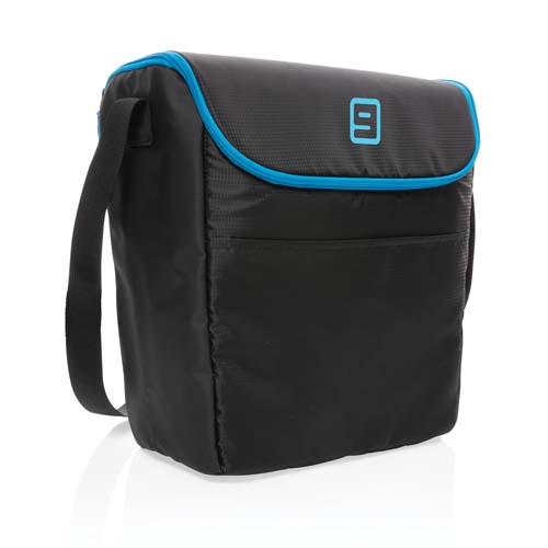 Bolsa térmica de poliéster negro con ribete azul y correa ajustable para el hombro.