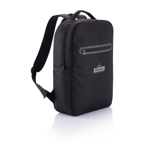 mochila negra rectangular con bolsillo delantero y logo Breeze