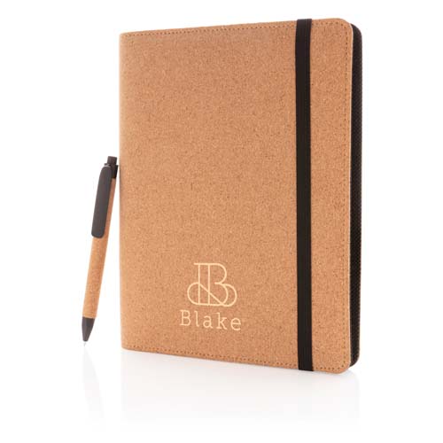 Cuaderno de corcho con banda elástica negra y bolígrafo a juego con logotipo Blake